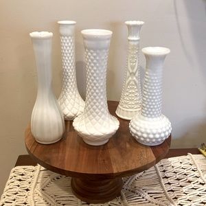 Lot of 5 vintage white milk glass bud stem vases wedding decor
Hobnail